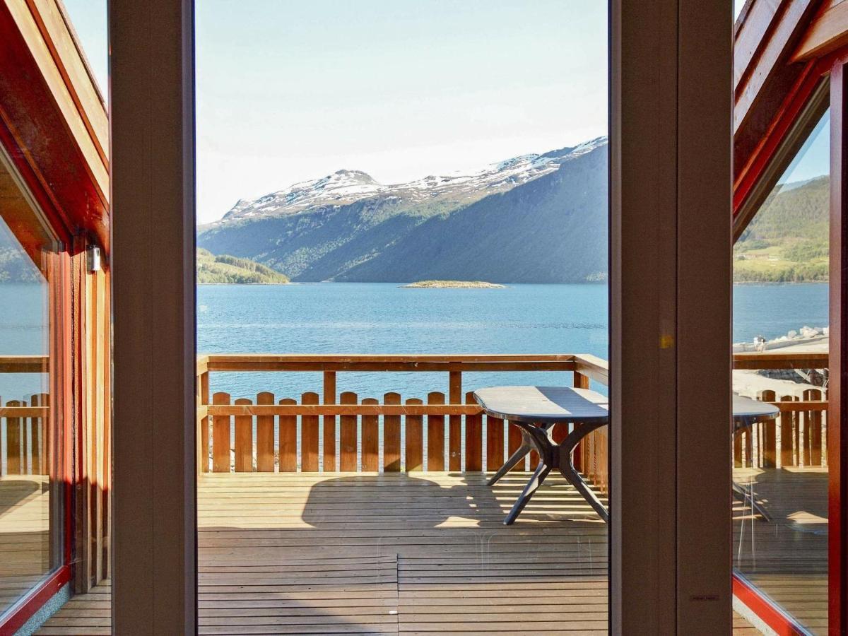 Holiday Home Hovik II Rød Kültér fotó