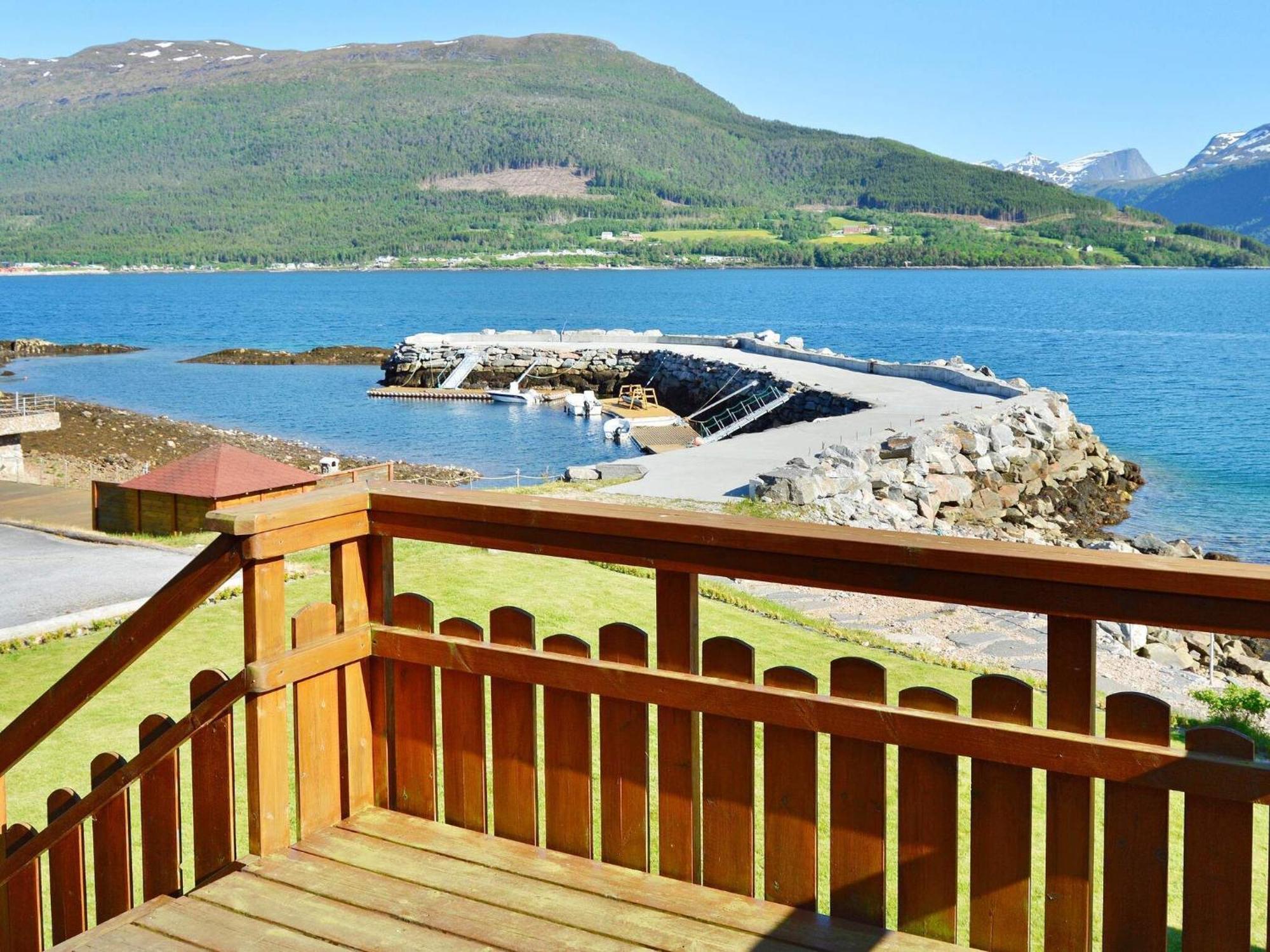 Holiday Home Hovik II Rød Kültér fotó